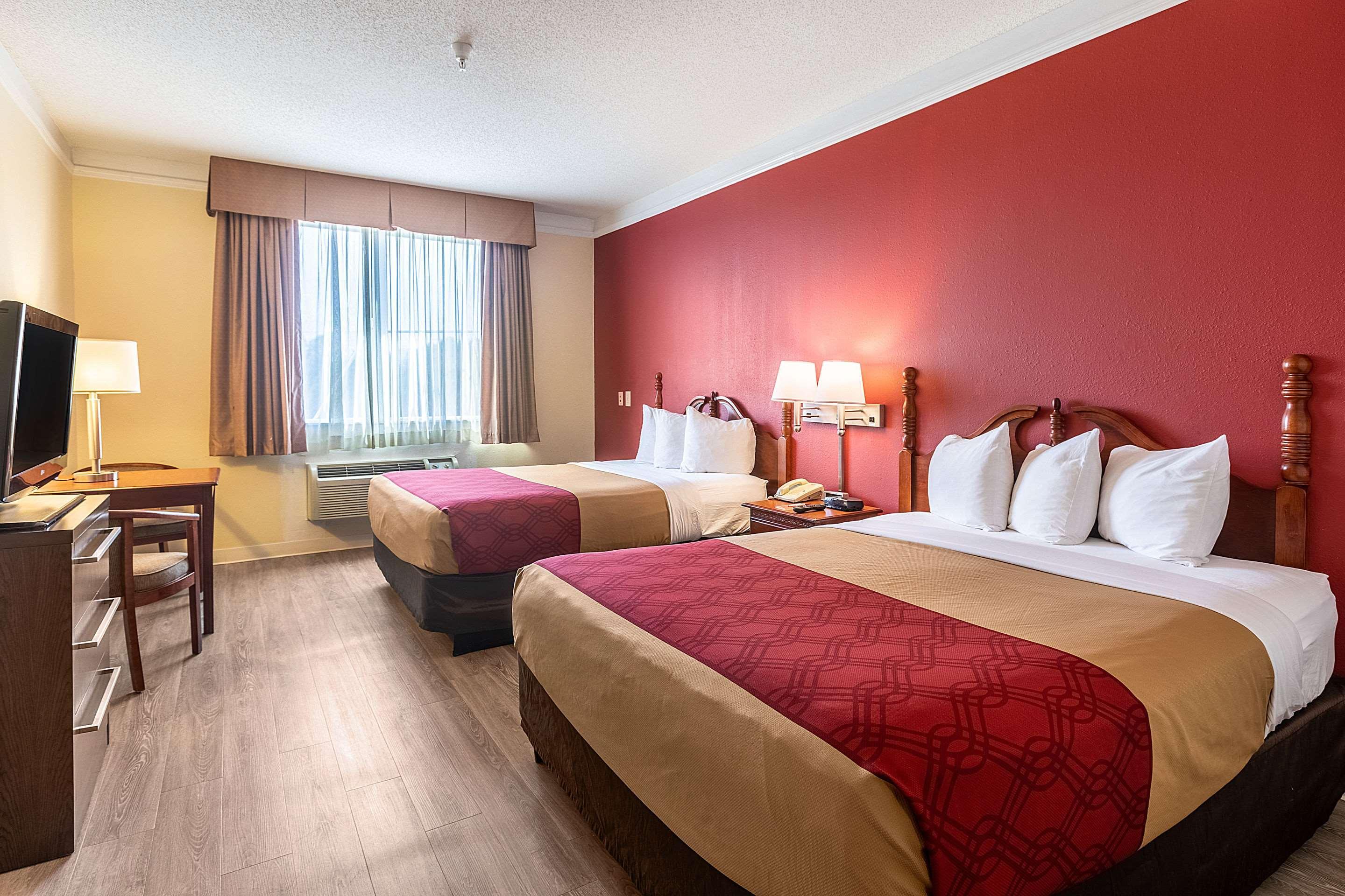 Econo & Hotel 2*