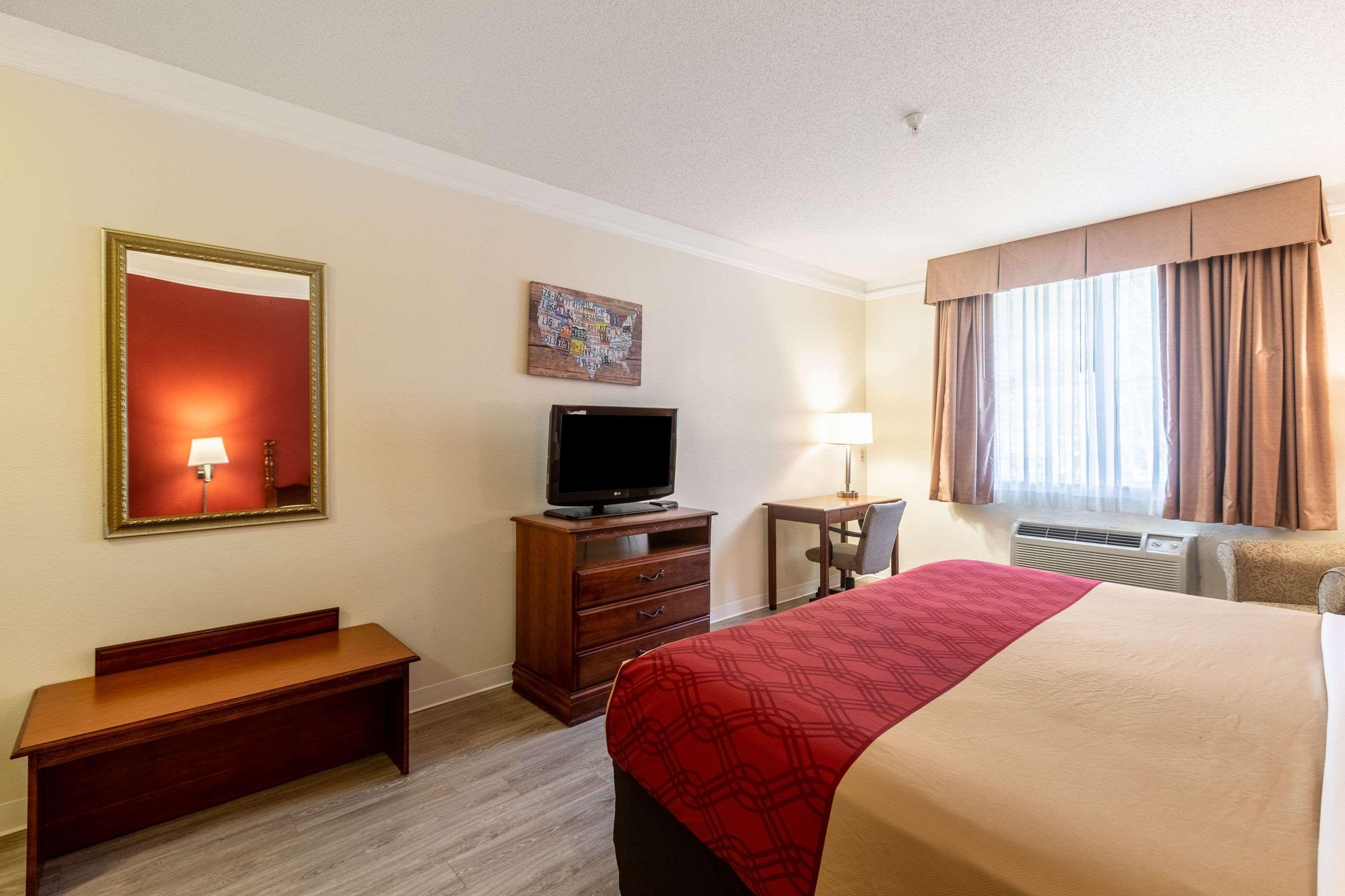 Hotel Econo & Douglasville