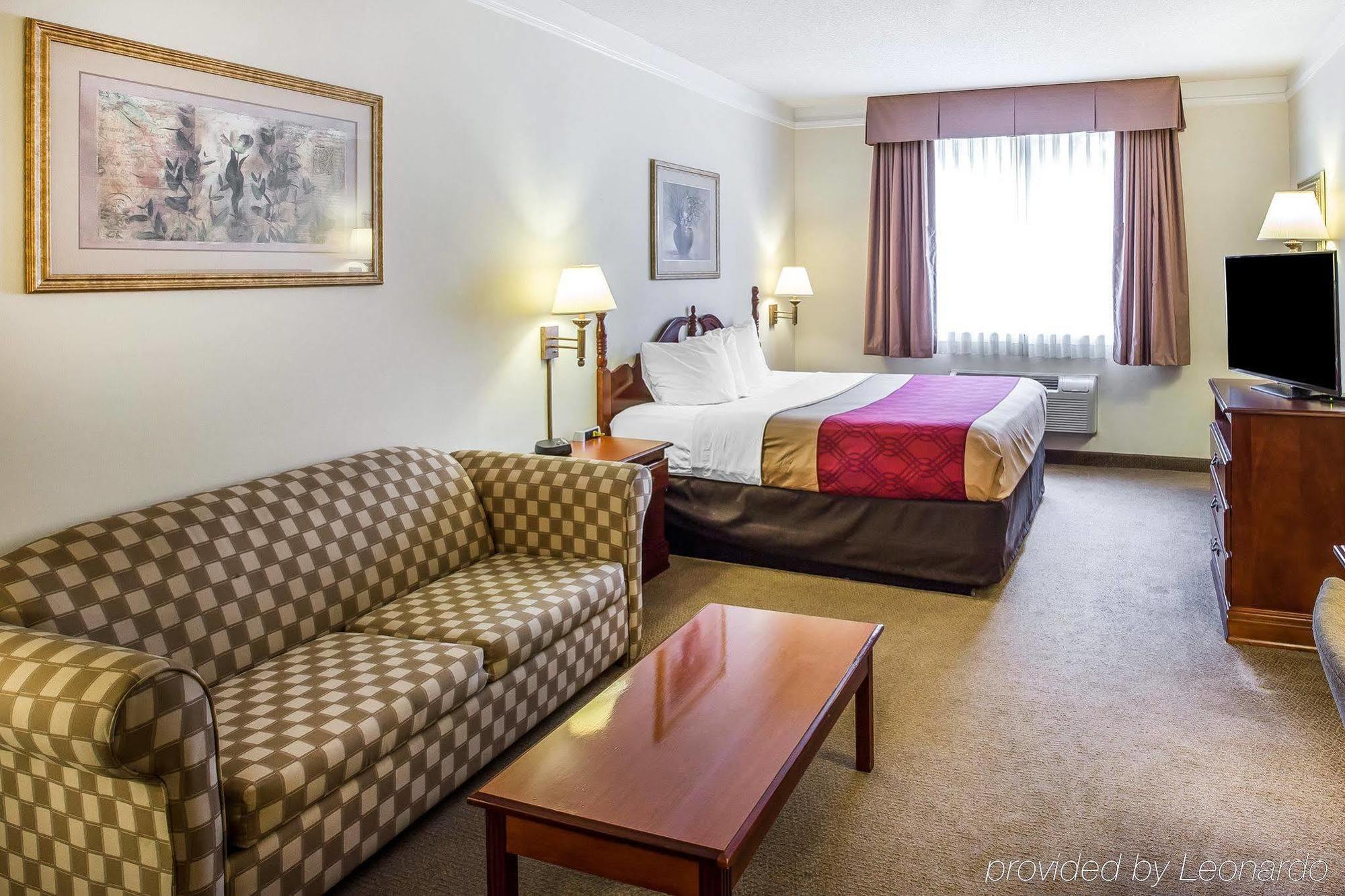 Econo & Hotel
