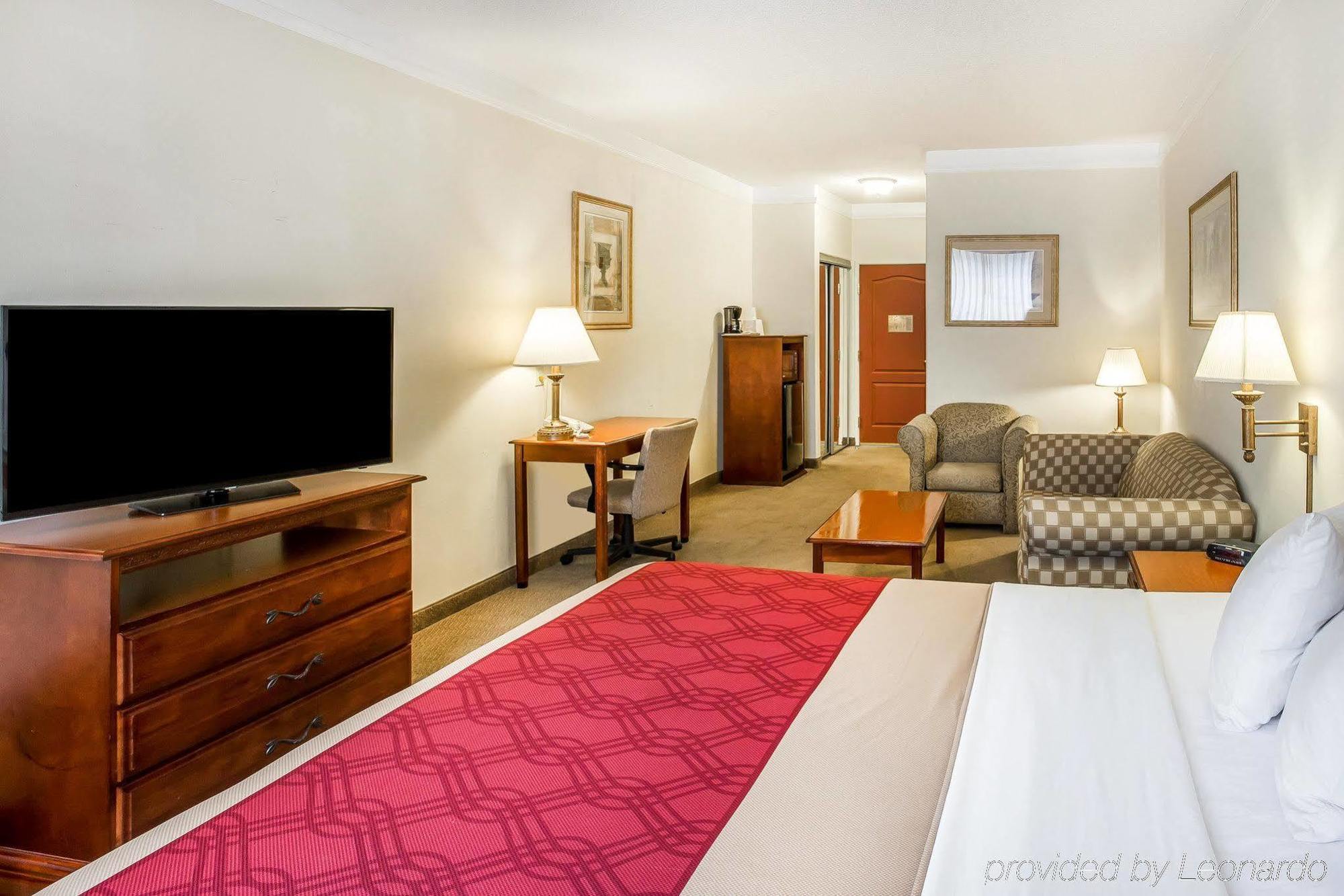 Econo & Hotel