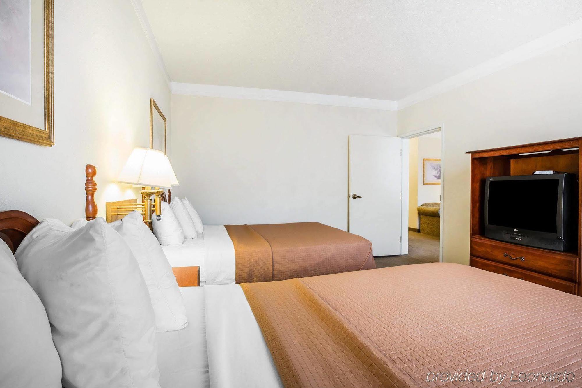 Econo & Hotel